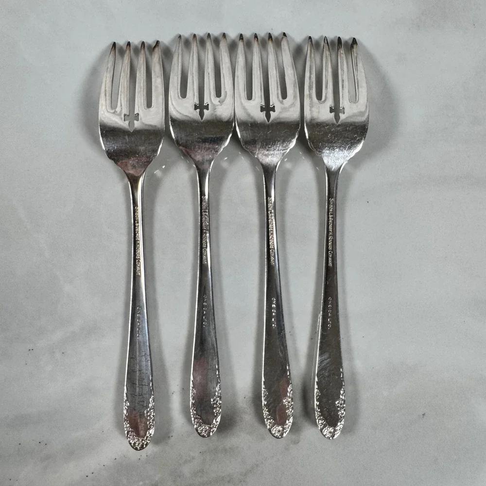 Set‎ of 4 Oneida Simeon L & George H Rogers Silver Plated Salad Forks Lot 1